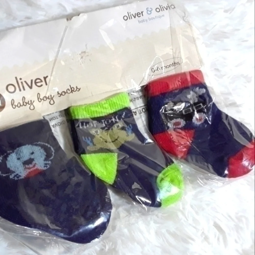 ☄Oliver & Olivia Baby Sock Trio- Size 0-6 Months